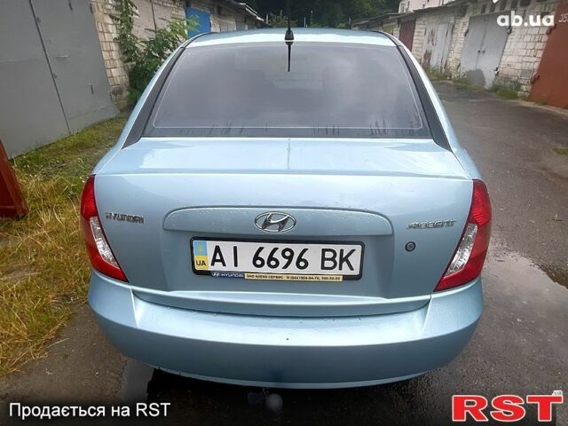 Синий Хендай Акцент, объемом двигателя 1.4 л и пробегом 127 тыс. км за 5400 $, фото 4 на Automoto.ua