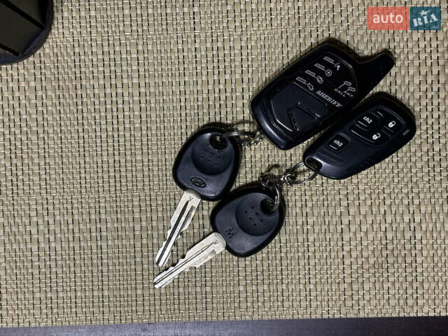 Синій Хендай Акцент, об'ємом двигуна 1.6 л та пробігом 181 тис. км за 5700 $, фото 20 на Automoto.ua