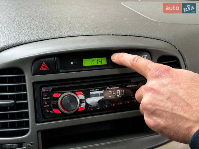 Синий Хендай Акцент, объемом двигателя 1.4 л и пробегом 171 тыс. км за 5499 $, фото 11 на Automoto.ua