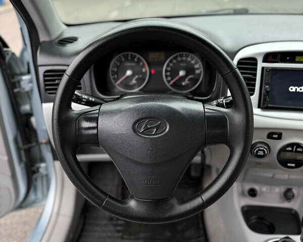 Синій Хендай Акцент, об'ємом двигуна 1.6 л та пробігом 182 тис. км за 4790 $, фото 45 на Automoto.ua