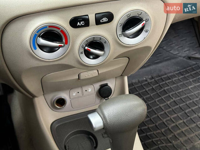 Синий Хендай Акцент, объемом двигателя 1.4 л и пробегом 171 тыс. км за 5499 $, фото 13 на Automoto.ua