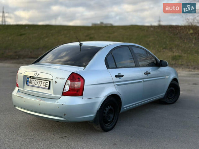 Синий Хендай Акцент, объемом двигателя 1.4 л и пробегом 315 тыс. км за 3599 $, фото 4 на Automoto.ua