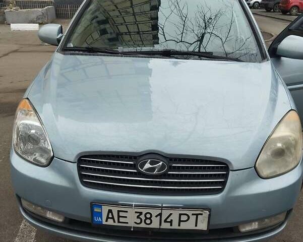 Синий Хендай Акцент, объемом двигателя 1.5 л и пробегом 254 тыс. км за 5200 $, фото 2 на Automoto.ua