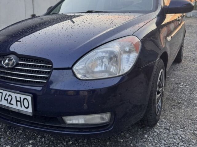 Синій Хендай Акцент, об'ємом двигуна 1.4 л та пробігом 240 тис. км за 3700 $, фото 4 на Automoto.ua