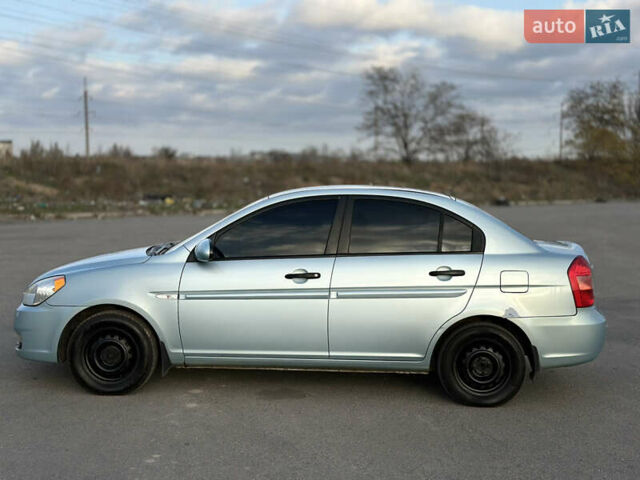 Синий Хендай Акцент, объемом двигателя 1.4 л и пробегом 315 тыс. км за 3599 $, фото 6 на Automoto.ua