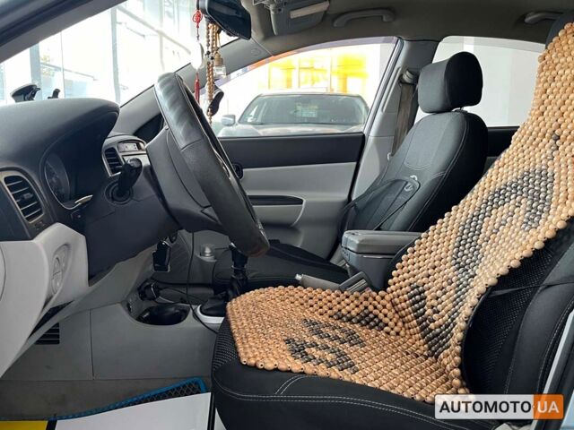 Синий Хендай Акцент, объемом двигателя 1.6 л и пробегом 172 тыс. км за 5500 $, фото 10 на Automoto.ua