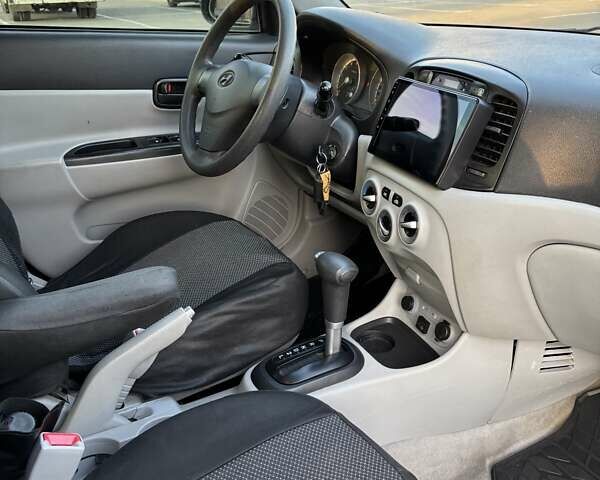 Синий Хендай Акцент, объемом двигателя 1.4 л и пробегом 186 тыс. км за 5000 $, фото 20 на Automoto.ua