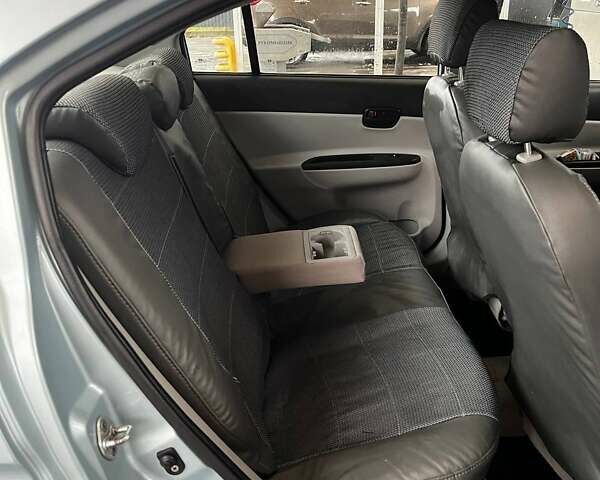 Синий Хендай Акцент, объемом двигателя 1.5 л и пробегом 304 тыс. км за 3650 $, фото 8 на Automoto.ua