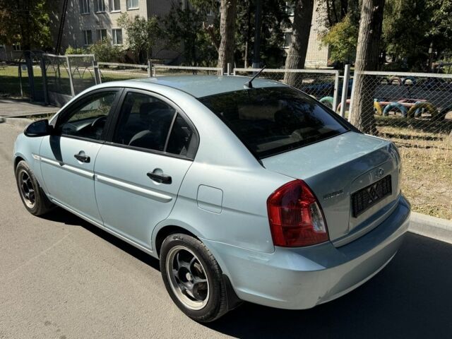 Синий Хендай Акцент, объемом двигателя 1.4 л и пробегом 169 тыс. км за 4650 $, фото 2 на Automoto.ua