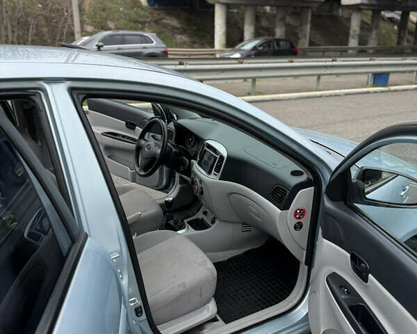 Синій Хендай Акцент, об'ємом двигуна 1.6 л та пробігом 182 тис. км за 4790 $, фото 41 на Automoto.ua