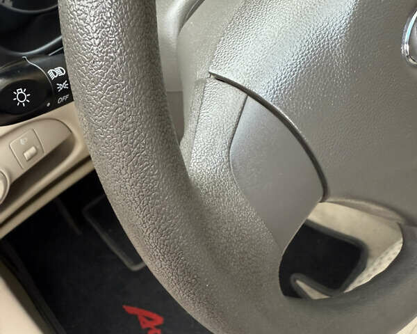 Синій Хендай Акцент, об'ємом двигуна 0 л та пробігом 63 тис. км за 6200 $, фото 8 на Automoto.ua