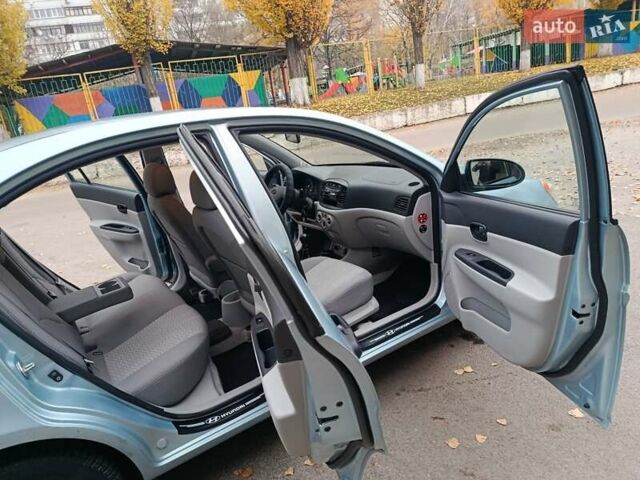 Синий Хендай Акцент, объемом двигателя 1.4 л и пробегом 100 тыс. км за 5300 $, фото 7 на Automoto.ua