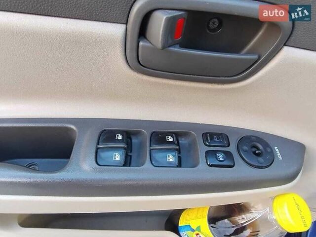 Синий Хендай Акцент, объемом двигателя 1.4 л и пробегом 110 тыс. км за 5400 $, фото 11 на Automoto.ua