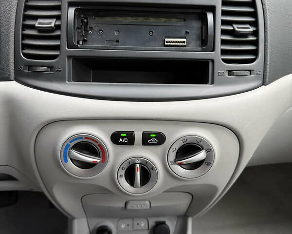 Хендай Акцент 2009 в Киеве на Automoto.ua Синий Хендай Акцент, объемом двигателя 1.4 л и пробегом 167 тыс. км за 5400 $, фото 11 на Automoto.ua