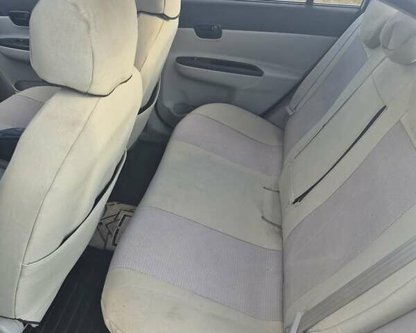 Хендай Акцент 2010 в Ивано-Франковске на Automoto.ua Синий Хендай Акцент, объемом двигателя 1.4 л и пробегом 88 тыс. км за 5750 $, фото 28 на Automoto.ua