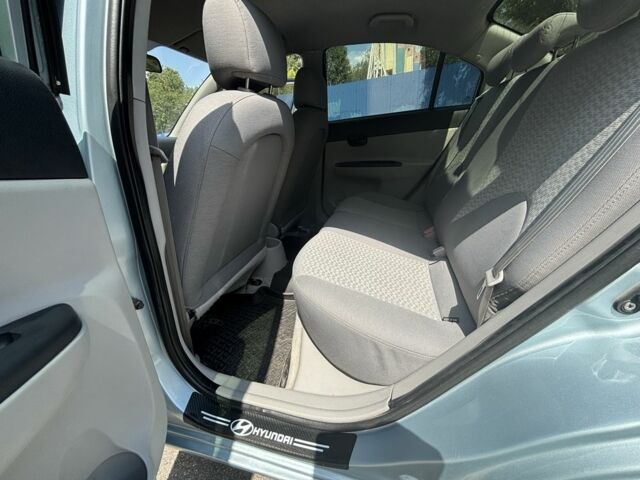 Синий Хендай Акцент, объемом двигателя 1.4 л и пробегом 211 тыс. км за 4999 $, фото 13 на Automoto.ua