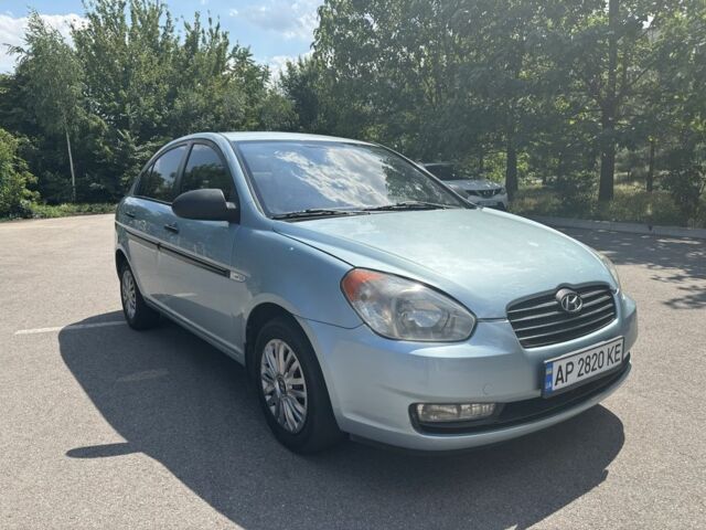 Синий Хендай Акцент, объемом двигателя 1.4 л и пробегом 211 тыс. км за 4999 $, фото 2 на Automoto.ua