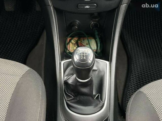 Синий Хендай Акцент, объемом двигателя 1.4 л и пробегом 160 тыс. км за 5700 $, фото 16 на Automoto.ua