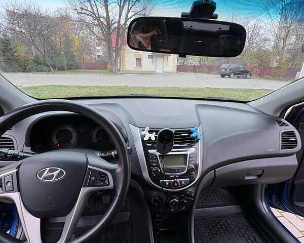 Синий Хендай Акцент, объемом двигателя 1.4 л и пробегом 148 тыс. км за 7500 $, фото 10 на Automoto.ua