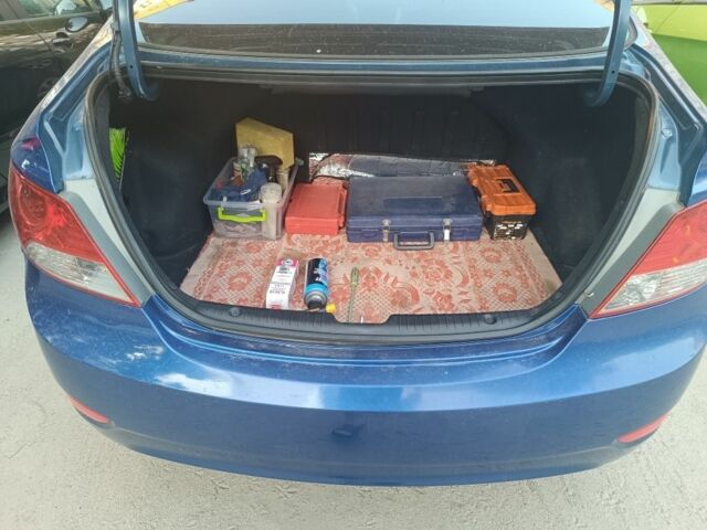 Синій Хендай Акцент, об'ємом двигуна 1.4 л та пробігом 107 тис. км за 6200 $, фото 13 на Automoto.ua