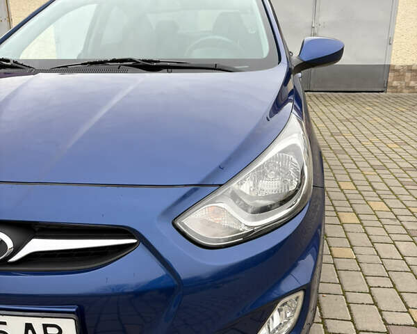 Синий Хендай Акцент, объемом двигателя 1.4 л и пробегом 148 тыс. км за 7500 $, фото 2 на Automoto.ua