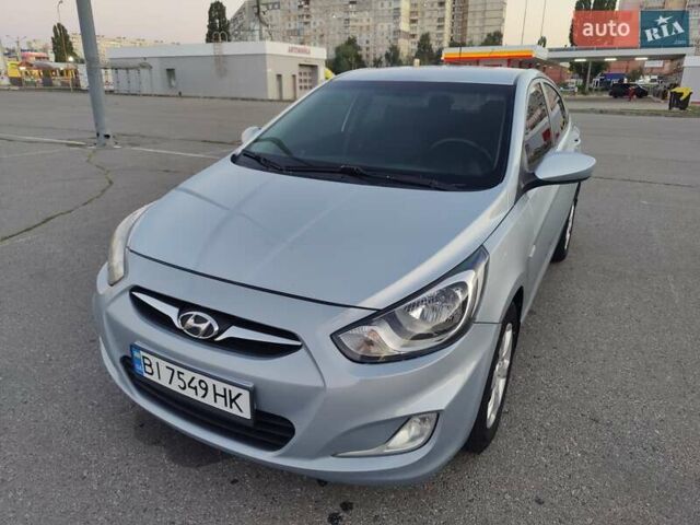 Синий Хендай Акцент, объемом двигателя 1.6 л и пробегом 209 тыс. км за 6500 $, фото 10 на Automoto.ua