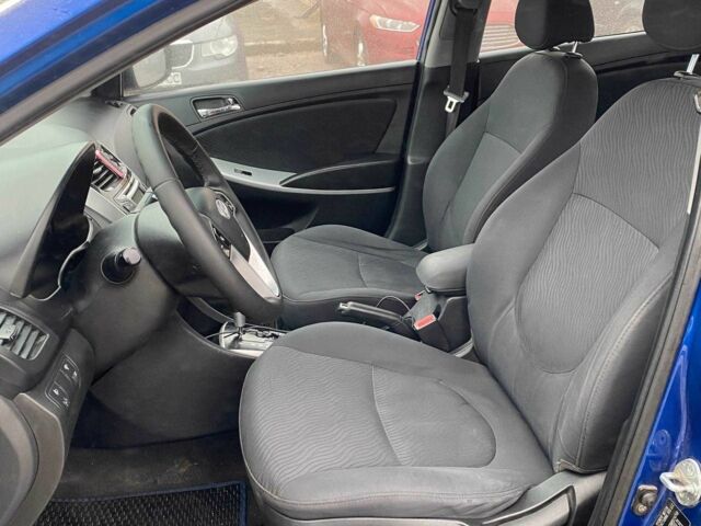 Синий Хендай Акцент, объемом двигателя 1.4 л и пробегом 196 тыс. км за 6990 $, фото 7 на Automoto.ua