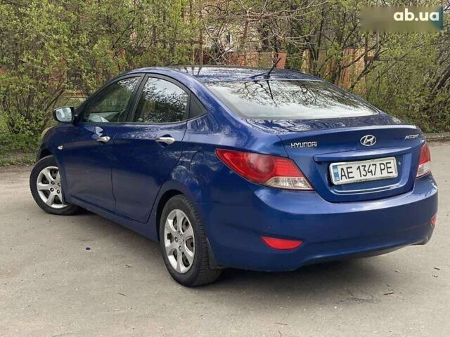 Синий Хендай Акцент, объемом двигателя 1.4 л и пробегом 160 тыс. км за 5700 $, фото 5 на Automoto.ua