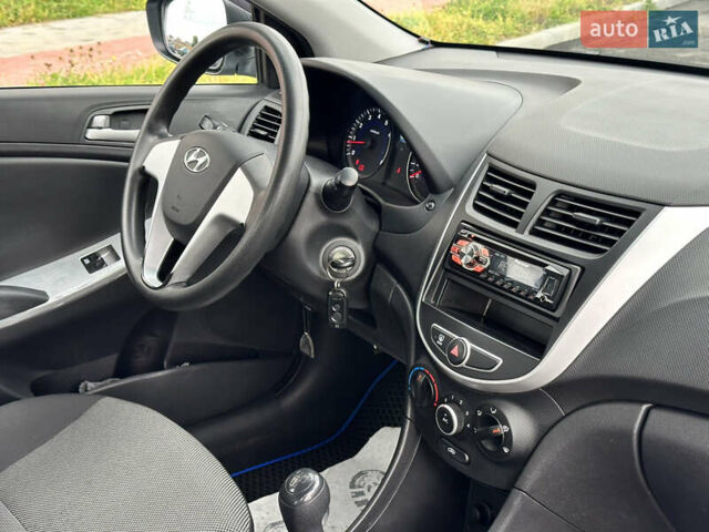 Синій Хендай Акцент, об'ємом двигуна 1.4 л та пробігом 47 тис. км за 7400 $, фото 65 на Automoto.ua