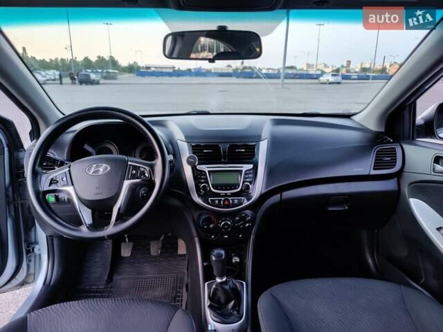 Синий Хендай Акцент, объемом двигателя 1.6 л и пробегом 209 тыс. км за 6500 $, фото 18 на Automoto.ua