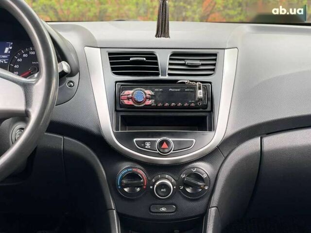 Синий Хендай Акцент, объемом двигателя 1.4 л и пробегом 160 тыс. км за 5700 $, фото 15 на Automoto.ua