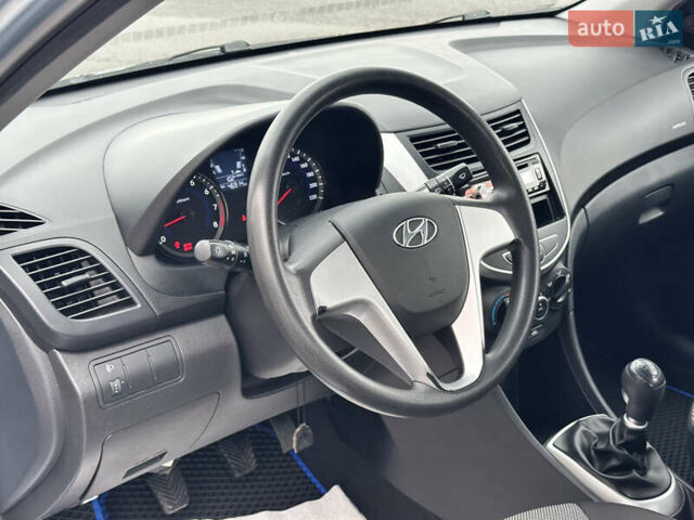 Синій Хендай Акцент, об'ємом двигуна 1.4 л та пробігом 47 тис. км за 7400 $, фото 40 на Automoto.ua
