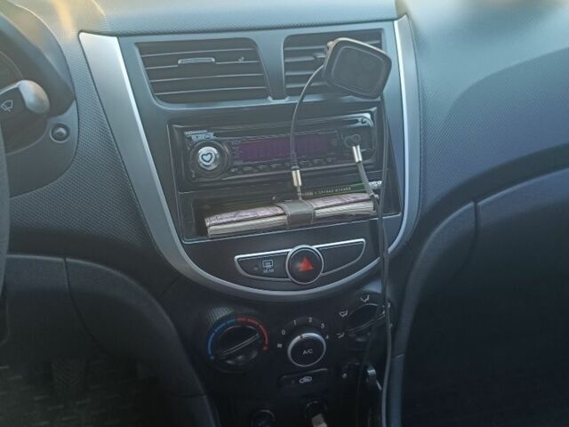 Синій Хендай Акцент, об'ємом двигуна 1.4 л та пробігом 107 тис. км за 6200 $, фото 14 на Automoto.ua