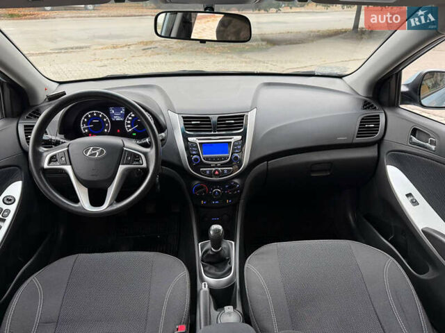 Синій Хендай Акцент, об'ємом двигуна 1.4 л та пробігом 49 тис. км за 8750 $, фото 30 на Automoto.ua