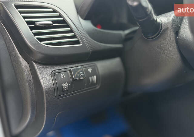 Синий Хендай Акцент, объемом двигателя 1.59 л и пробегом 265 тыс. км за 6950 $, фото 20 на Automoto.ua