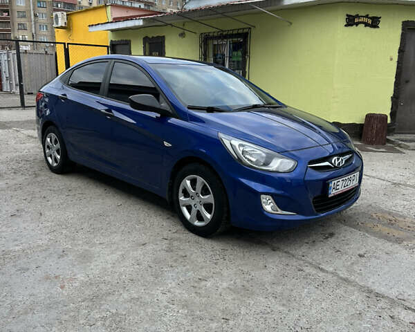 Синий Хендай Акцент, объемом двигателя 1.4 л и пробегом 110 тыс. км за 6700 $, фото 4 на Automoto.ua