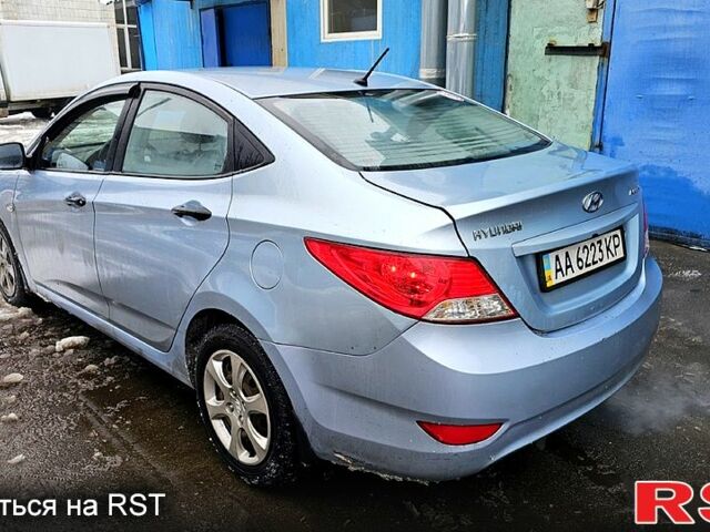 Синий Хендай Акцент, объемом двигателя 1.4 л и пробегом 131 тыс. км за 7500 $, фото 2 на Automoto.ua