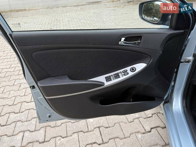 Синій Хендай Акцент, об'ємом двигуна 1.4 л та пробігом 49 тис. км за 8750 $, фото 25 на Automoto.ua