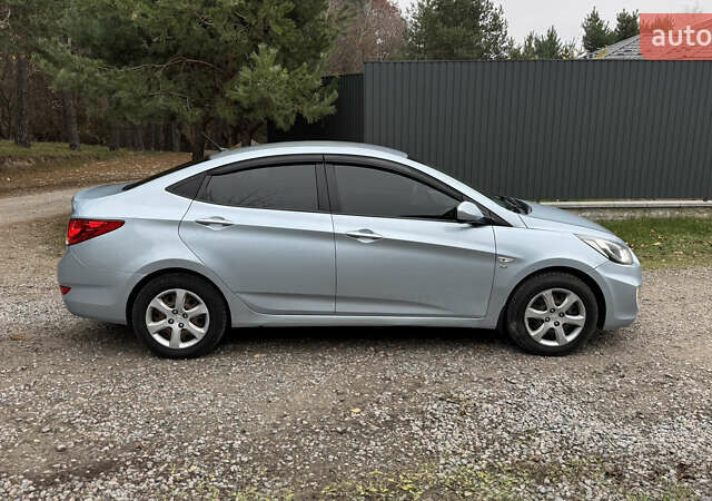 Синий Хендай Акцент, объемом двигателя 1.59 л и пробегом 265 тыс. км за 6950 $, фото 18 на Automoto.ua