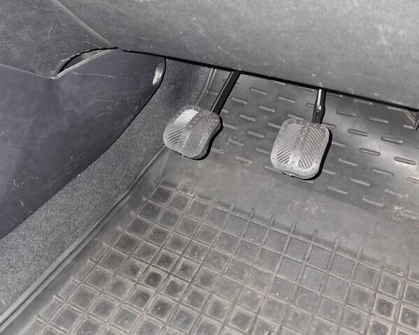 Синій Хендай Акцент, об'ємом двигуна 1.4 л та пробігом 180 тис. км за 7000 $, фото 8 на Automoto.ua