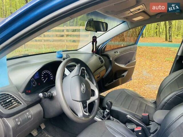 Синий Хендай Акцент, объемом двигателя 1.4 л и пробегом 127 тыс. км за 7000 $, фото 14 на Automoto.ua