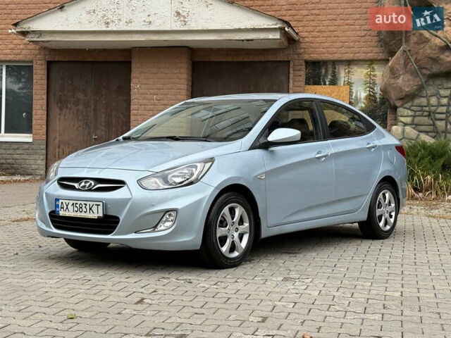 Синій Хендай Акцент, об'ємом двигуна 1.4 л та пробігом 49 тис. км за 8750 $, фото 3 на Automoto.ua