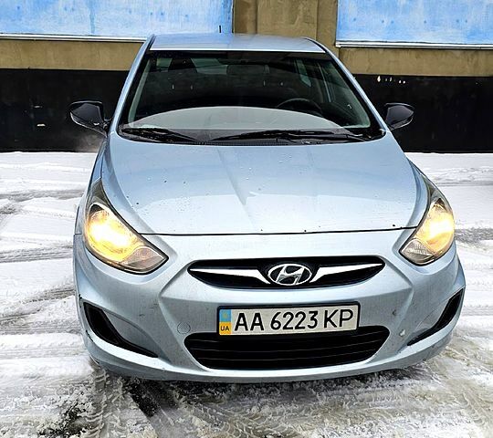 Синий Хендай Акцент, объемом двигателя 1.4 л и пробегом 131 тыс. км за 7500 $, фото 8 на Automoto.ua