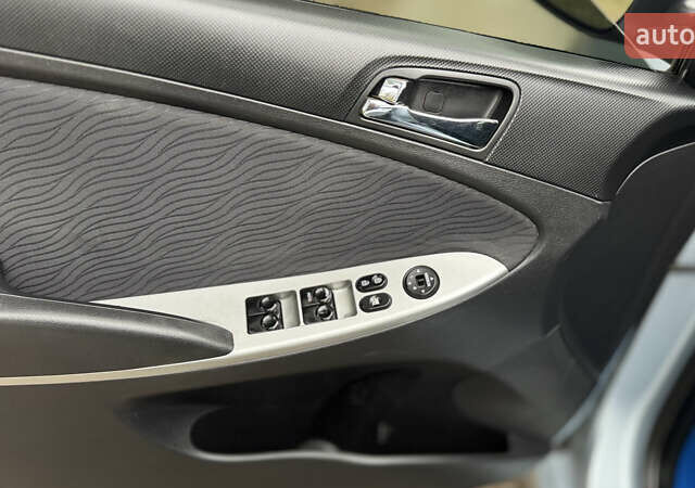 Синий Хендай Акцент, объемом двигателя 1.59 л и пробегом 265 тыс. км за 6950 $, фото 26 на Automoto.ua