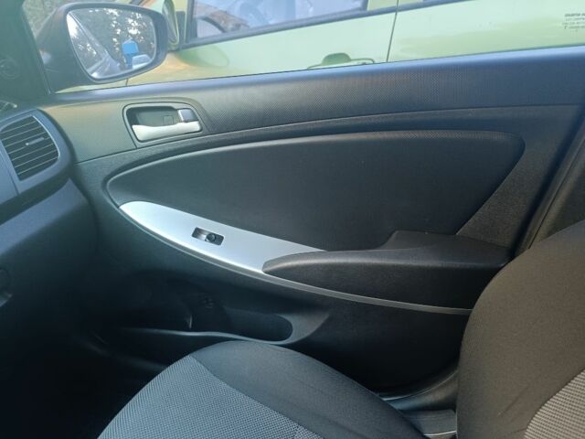 Синій Хендай Акцент, об'ємом двигуна 1.4 л та пробігом 107 тис. км за 6200 $, фото 18 на Automoto.ua