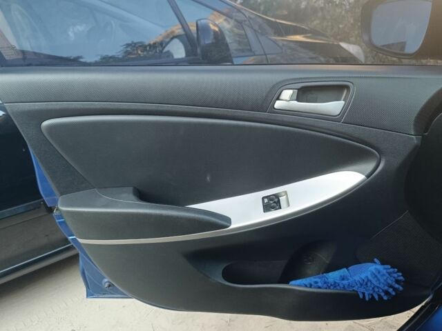 Синій Хендай Акцент, об'ємом двигуна 1.4 л та пробігом 107 тис. км за 6200 $, фото 17 на Automoto.ua