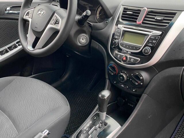 Синий Хендай Акцент, объемом двигателя 1.4 л и пробегом 196 тыс. км за 6990 $, фото 11 на Automoto.ua