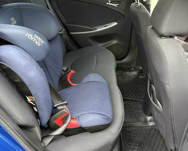 Синий Хендай Акцент, объемом двигателя 1.4 л и пробегом 148 тыс. км за 7500 $, фото 12 на Automoto.ua