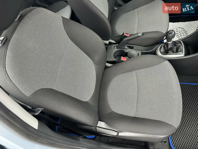 Синій Хендай Акцент, об'ємом двигуна 1.4 л та пробігом 47 тис. км за 7400 $, фото 66 на Automoto.ua