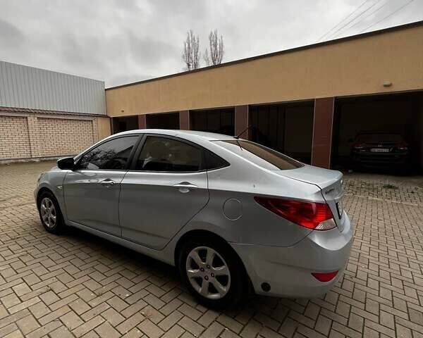 Синій Хендай Акцент, об'ємом двигуна 1.4 л та пробігом 245 тис. км за 7300 $, фото 1 на Automoto.ua